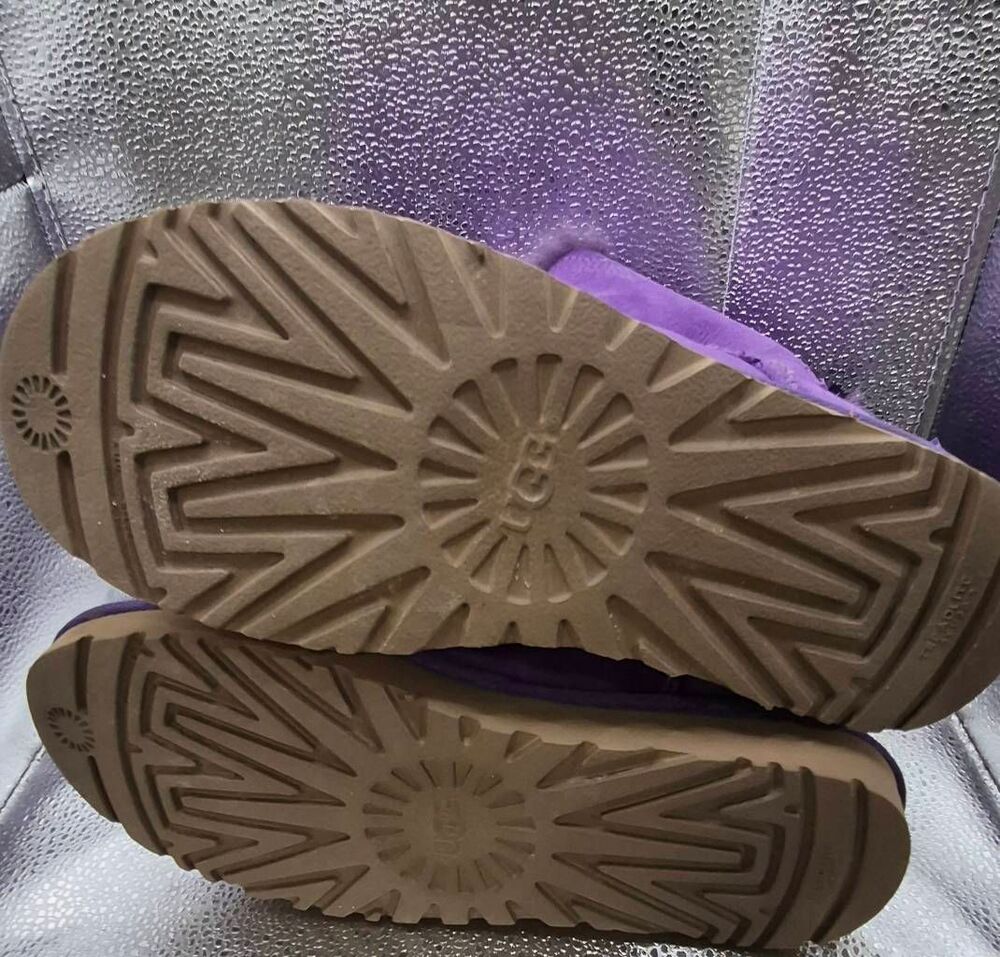 UGG - Picture 14 of 14
